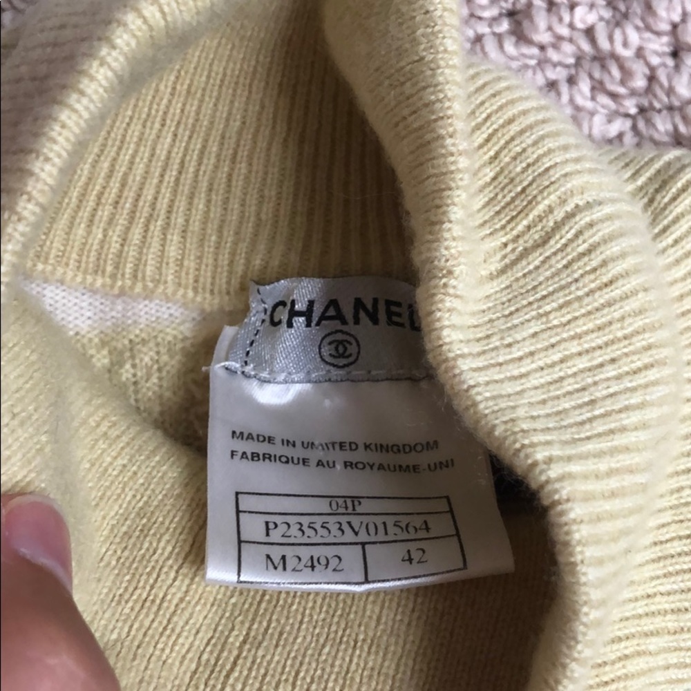 Vintage authentic Chanel top - Picture 6 of 7